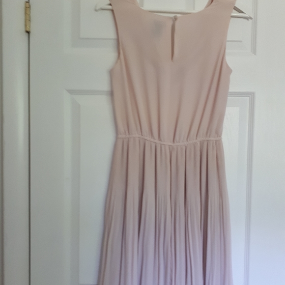 Modern/ Classic fit Dress - Picture 5 of 5